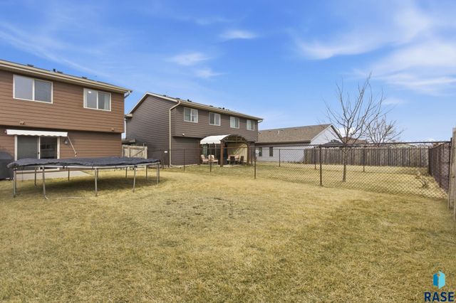 9421 W Gert St Street, Sioux Falls, SD 57106