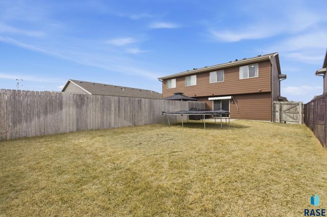 9421 W Gert St Street, Sioux Falls, SD 57106