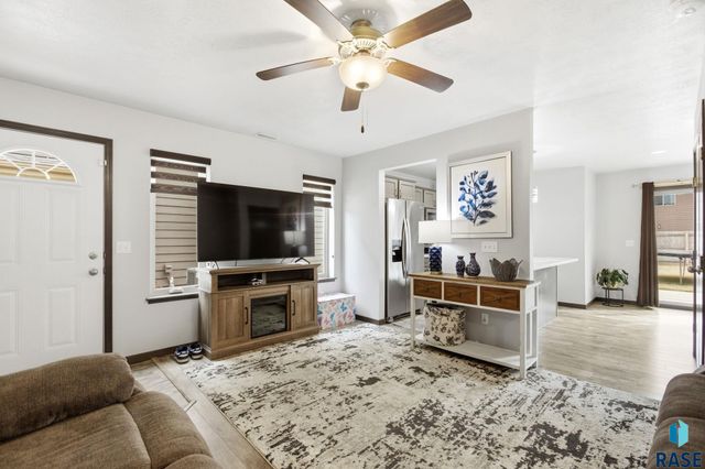 9421 W Gert St Street, Sioux Falls, SD 57106