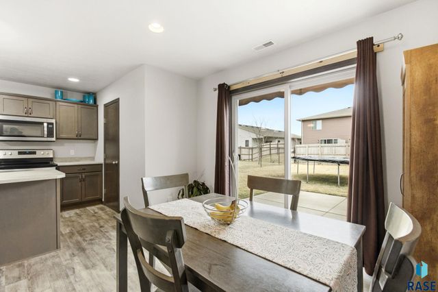 9421 W Gert St Street, Sioux Falls, SD 57106