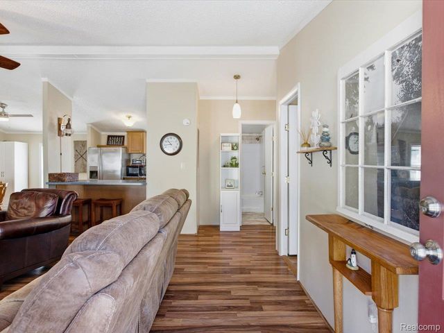 2545 Lakeshore Road, Applegate Village, MI 48401