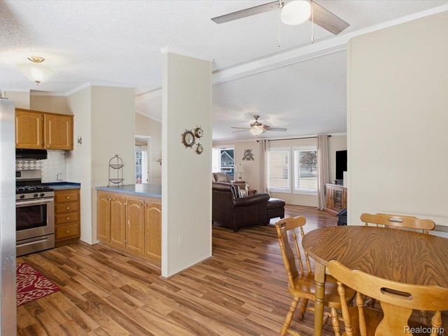 2545 Lakeshore Road, Applegate Village, MI 48401