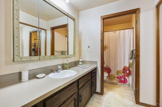 945 Kennely Road I-139, Saginaw, MI 48609