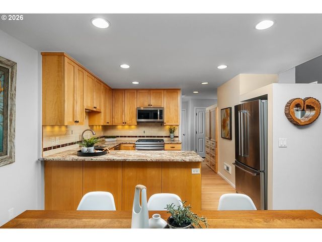 1820 Nw MILLER Rd, Portland, OR 97229