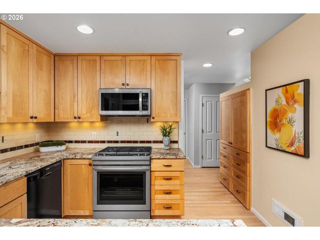 1820 Nw MILLER Rd, Portland, OR 97229