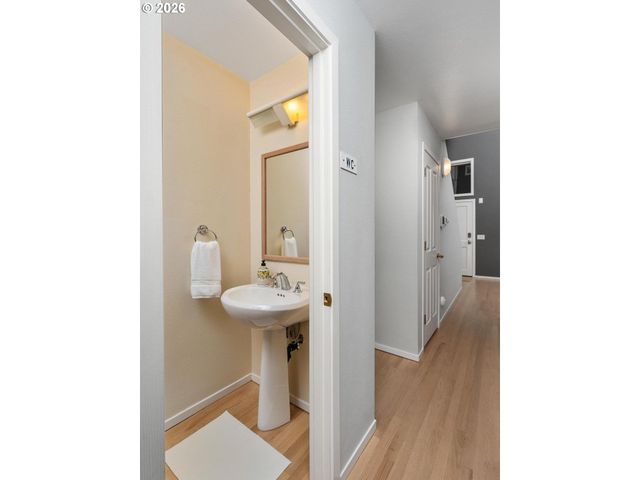 1820 Nw MILLER Rd, Portland, OR 97229