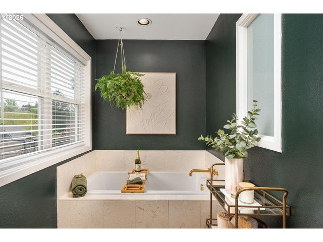 1820 Nw MILLER Rd, Portland, OR 97229