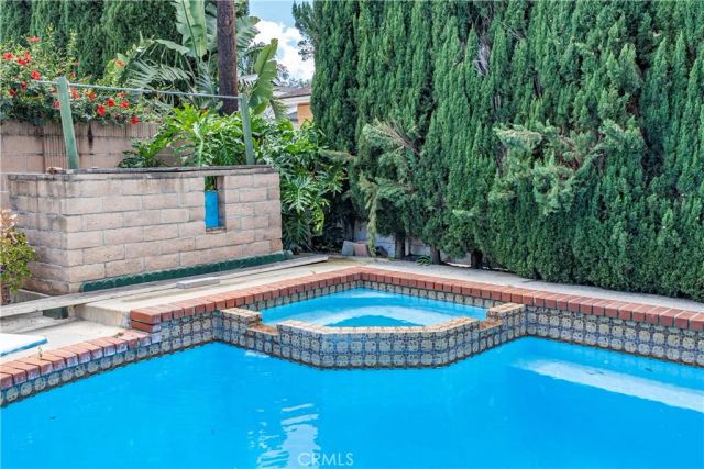 1362 Mauna Loa Road, Tustin, CA 92780