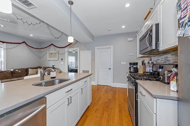 195 East Cottage St 2, Boston, MA 02125