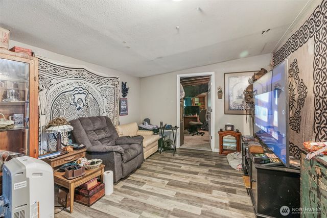 2411 Burcham Street, Kelso, WA 98626
