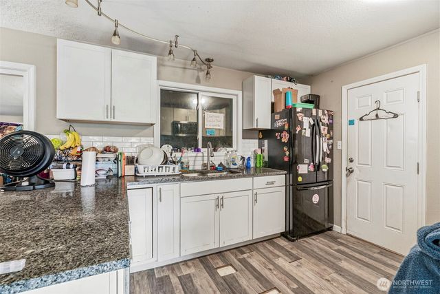 2411 Burcham Street, Kelso, WA 98626