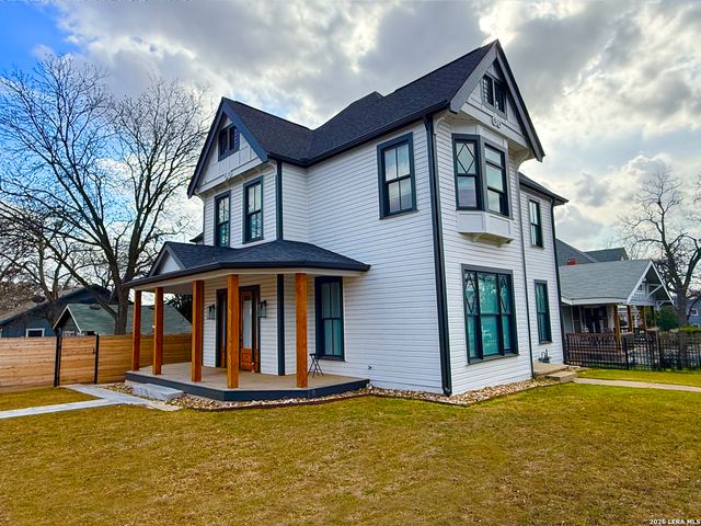 630 E CARSON ST, San Antonio, TX 78208