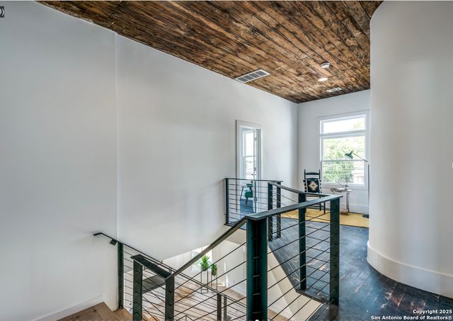 630 E CARSON ST, San Antonio, TX 78208