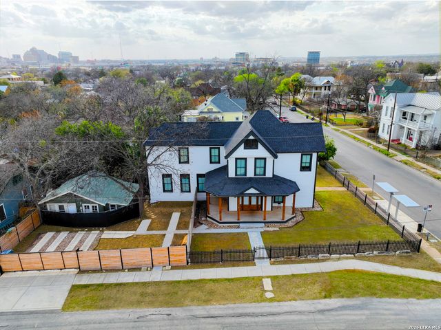 630 E CARSON ST, San Antonio, TX 78208