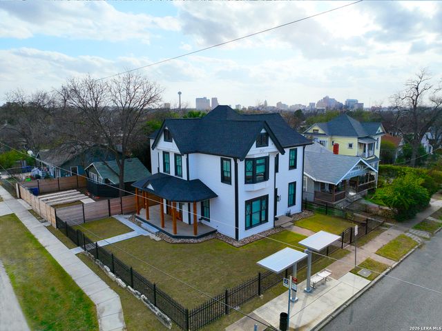 630 E CARSON ST, San Antonio, TX 78208