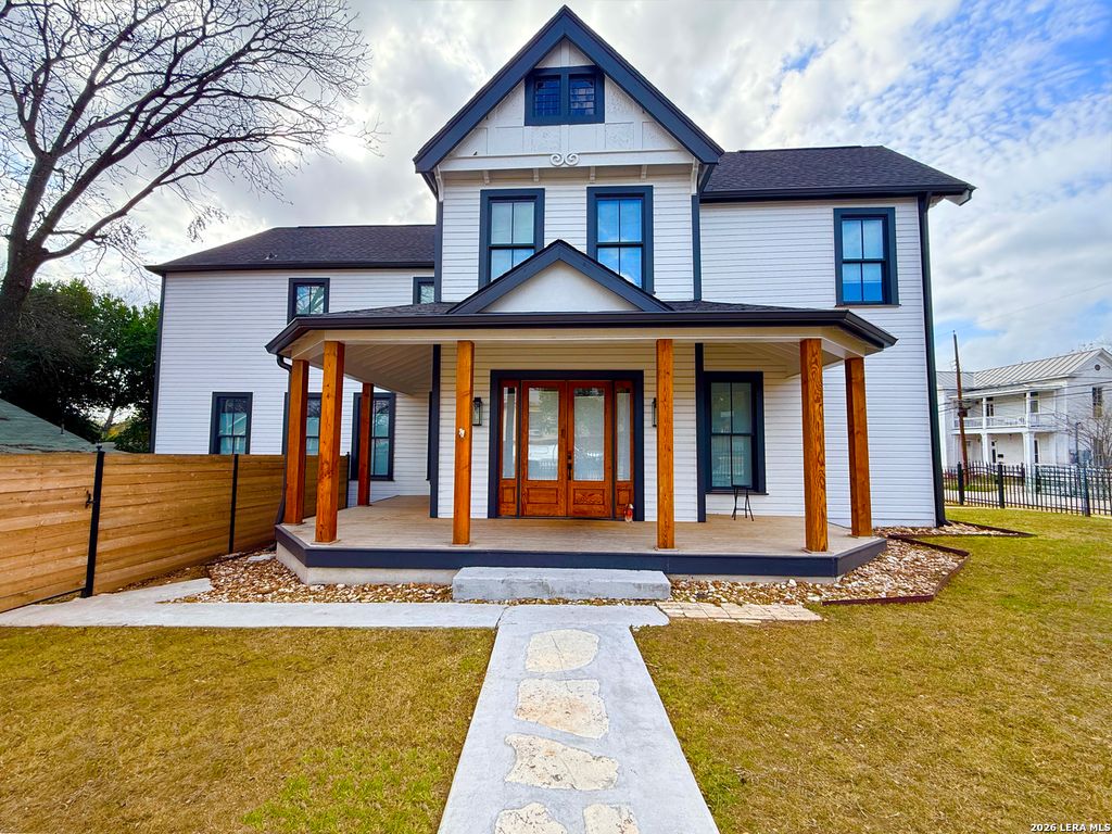 630 E CARSON ST, San Antonio, TX 78208