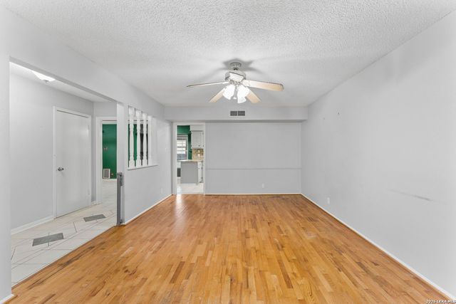 4906 El Gusto, San Antonio, TX 78233