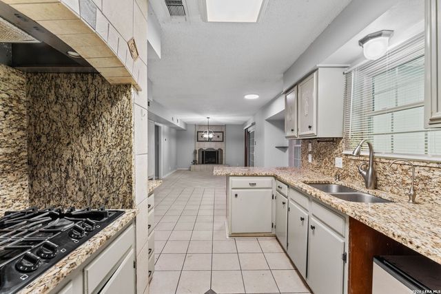 4906 El Gusto, San Antonio, TX 78233