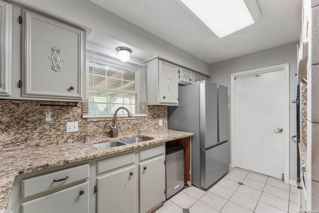 4906 El Gusto, San Antonio, TX 78233
