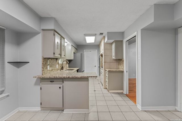 4906 El Gusto, San Antonio, TX 78233