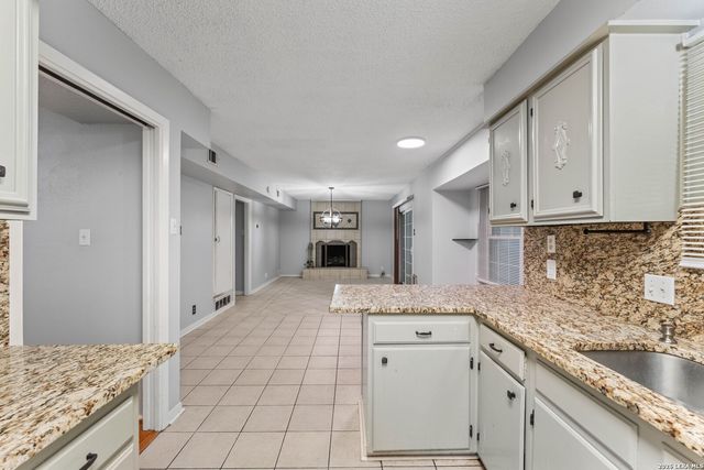 4906 El Gusto, San Antonio, TX 78233