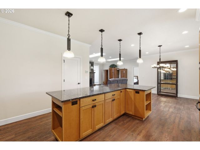 106 HANSEN Ln, Eugene, OR 97404