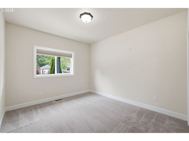 106 HANSEN Ln, Eugene, OR 97404