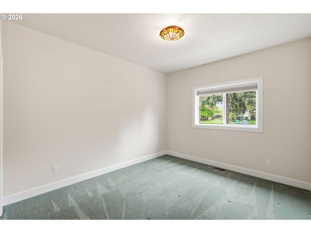 106 HANSEN Ln, Eugene, OR 97404