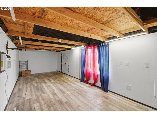 106 HANSEN Ln, Eugene, OR 97404