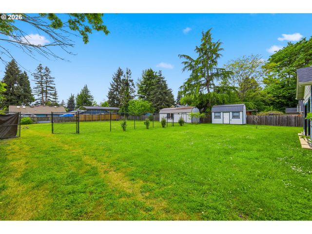 106 HANSEN Ln, Eugene, OR 97404