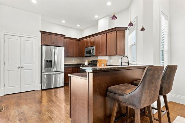 16 Thomas Park 1, Boston, MA 02127