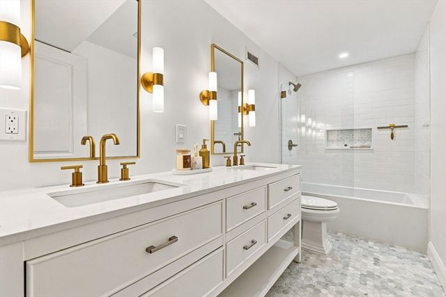 16 Thomas Park 1, Boston, MA 02127