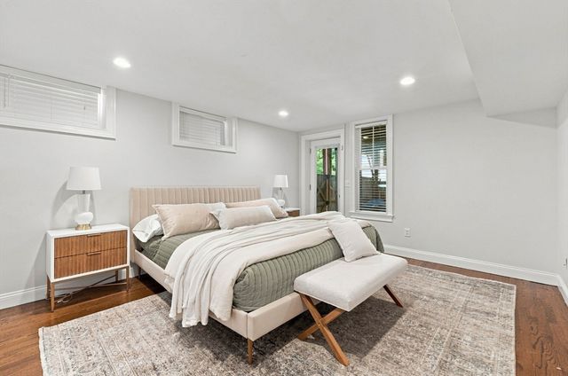 16 Thomas Park 1, Boston, MA 02127