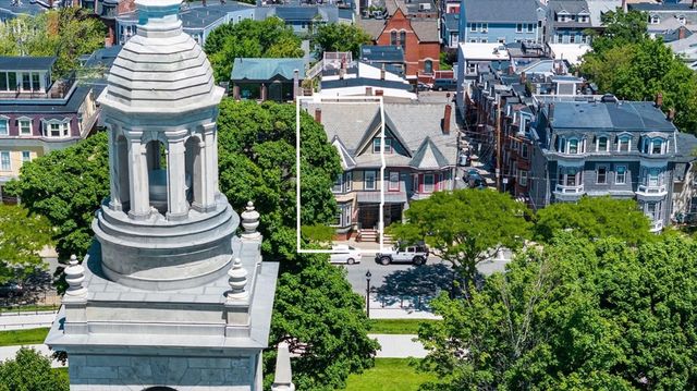 16 Thomas Park 1, Boston, MA 02127