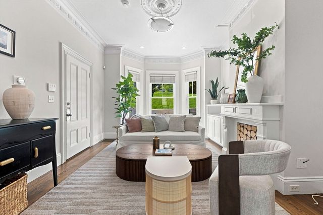 16 Thomas Park 1, Boston, MA 02127