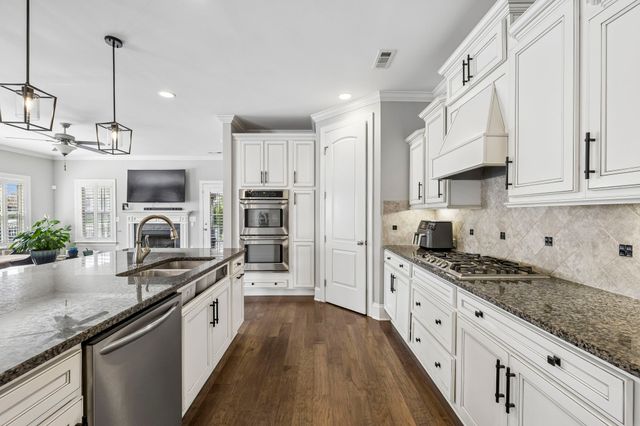 1025 Laffite Way, Gallatin, TN 37066