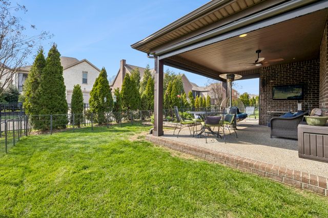1025 Laffite Way, Gallatin, TN 37066