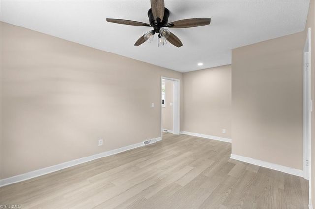 117 Hinshaw Avenue, Yadkinville, NC 27055