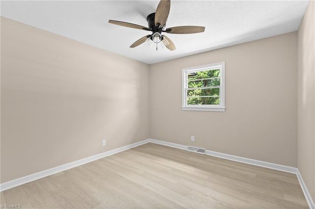 117 Hinshaw Avenue, Yadkinville, NC 27055