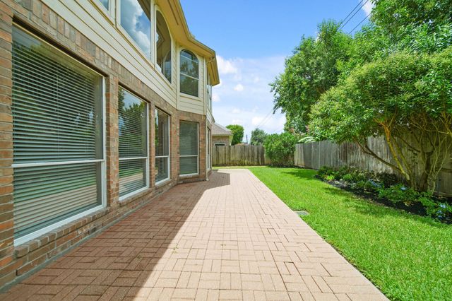 2714 Plantation Wood Lane, Missouri City, TX 77459