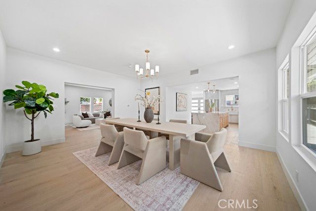 1676 W 24th, Los Angeles, CA 90007