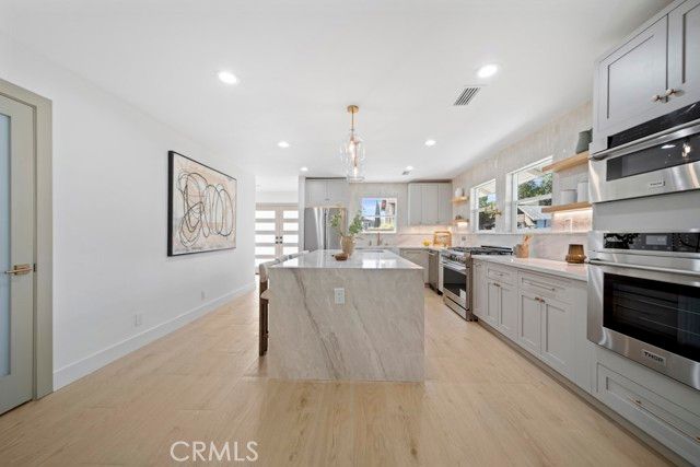 1676 W 24th, Los Angeles, CA 90007