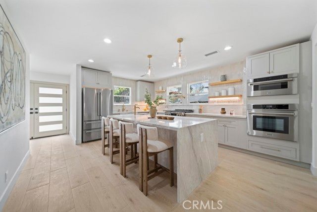 1676 W 24th, Los Angeles, CA 90007