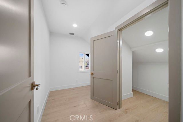 1676 W 24th, Los Angeles, CA 90007