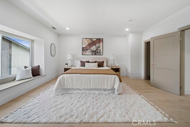 1676 W 24th, Los Angeles, CA 90007