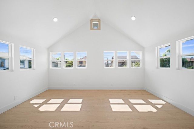 1676 W 24th, Los Angeles, CA 90007