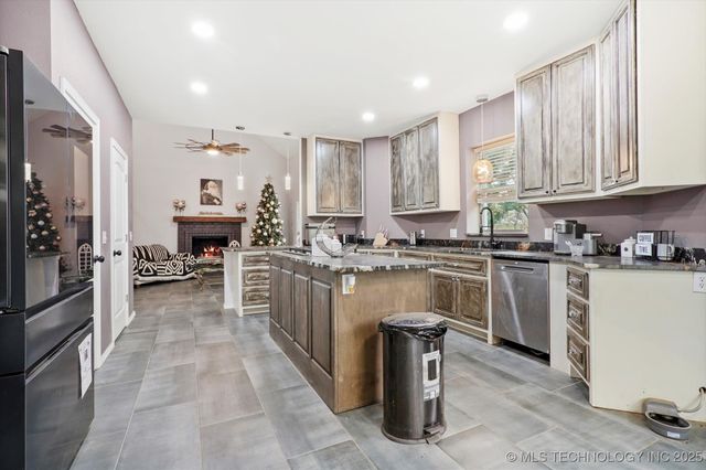 17915 S 128th Court, Bixby, OK 74008