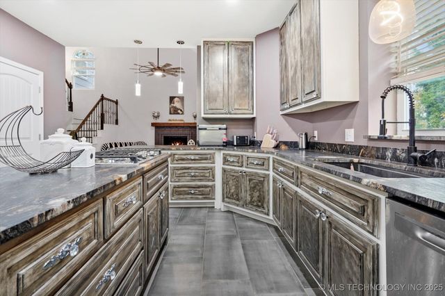 17915 S 128th Court, Bixby, OK 74008