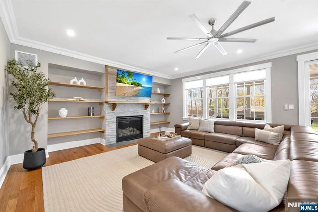 81 Trommel Drive, Mahwah, NJ 07430