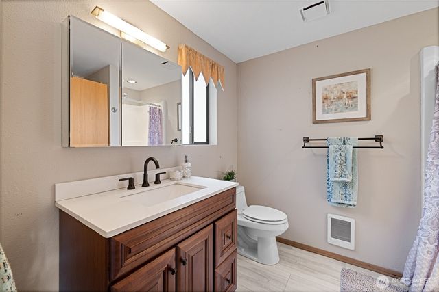 22221 N Clear Lake Boulevard SE, Yelm, WA 98597
